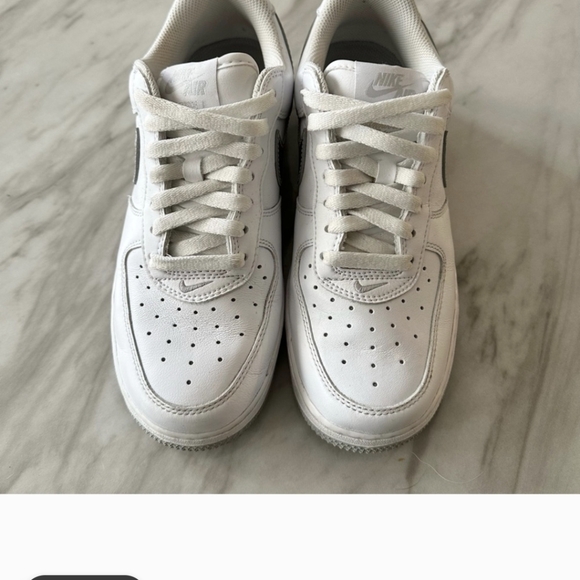 Nike Air Force 1, White Leather With Silver Accents, Men’s Size 7, Women’s 9 - Picture 7 of 9